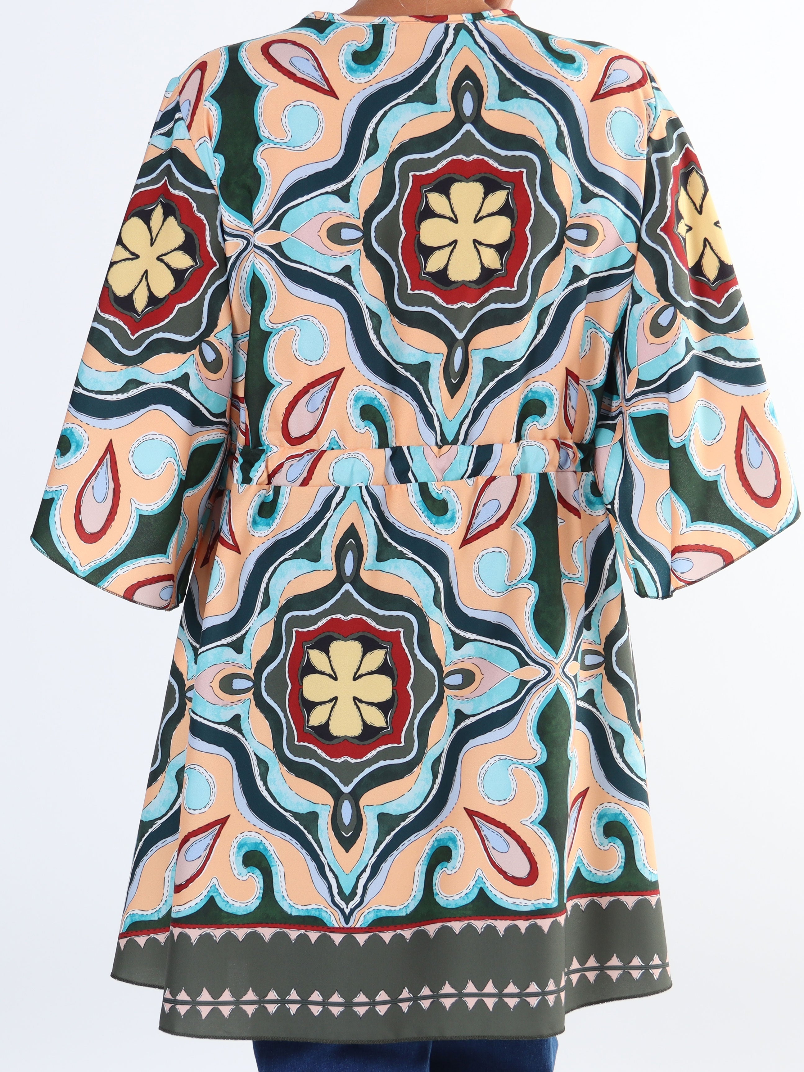 Yeva Tunika - Plus size mönstrad tunika med knytband